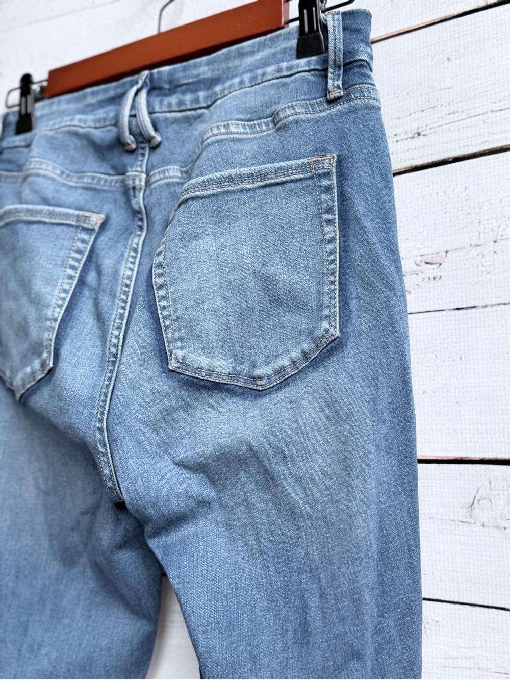 Good American Ripped Distressed Skinny Jeans - Medium Wash - Picture 9 of 12